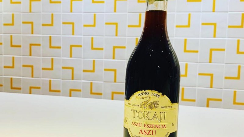 Mariana Londres tem uma história com o vinho Tokaji Aszú Eszencia e escreve sobre isso